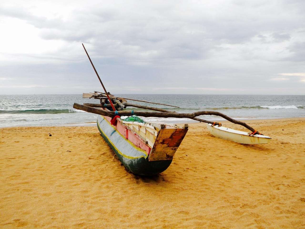 Sri Lanka, a jewel in the Indian Ocean, is blessed with breathtaking landscapes and stunning beaches. Hikkaduwa beach